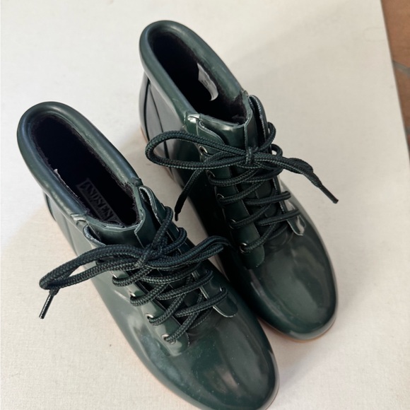 Lands’ End Waterproof Rain Boots Green Lace Up Duck Style Outdoor Gum Sole 8 - Picture 5 of 6